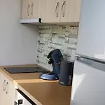 Lägenhet Cozy Apartment, Free Parking Near Dajti Cable Car, Bunk'art Tirana