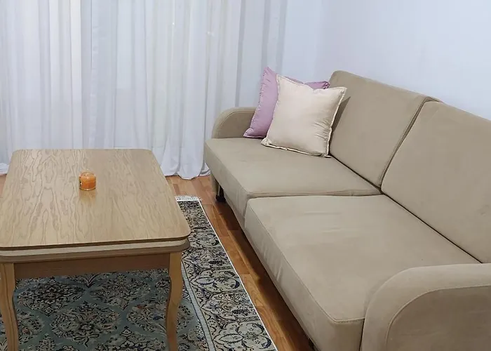 Cozy Apartment, Fresku Bunk'Art & Cable Car