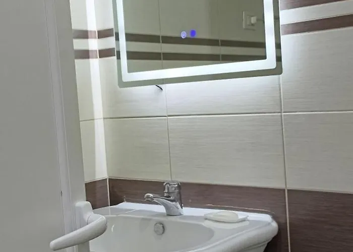 Cozy Apartment, Fresku Bunk'Art & Cable Car * Tirana