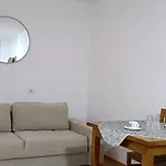 Cozy Apartment, Free Parking Near Cable Car, Bunk'Art