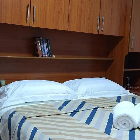 Cozy Fresk Bunk'art 아파트