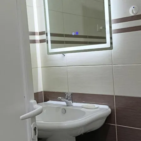 Cozy Fresk Bunk'art * ティラナ