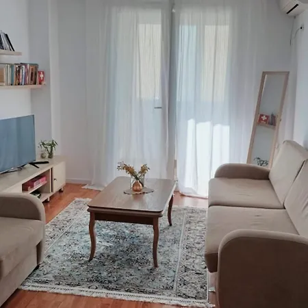 Appartamento Cozy Apartment, Free Parking Near Dajti Cable Car, Bunk'art Tirana