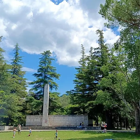 Cozy Apartment, Free Parking Near Dajti Cable Car, Bunk'art Tirana