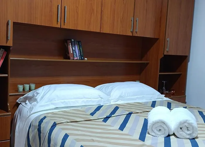 Cozy Apartment, Fresku Bunk'Art & Cable Car Appartement